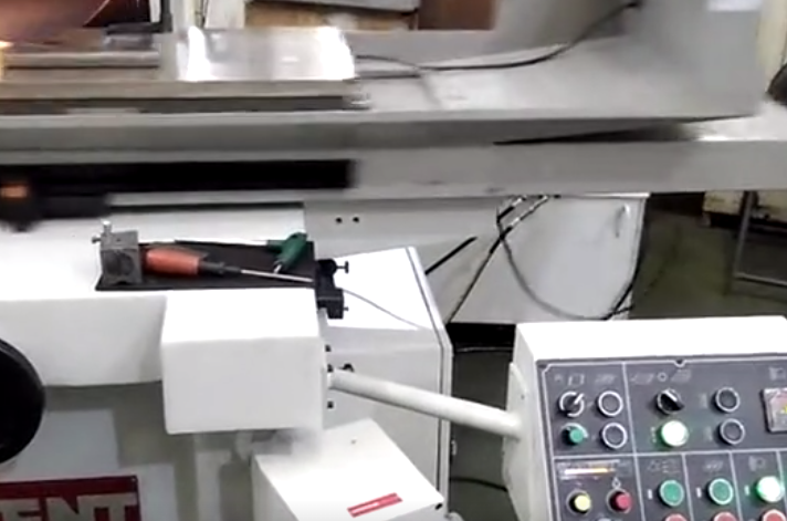 建德磨床800x400三軸自動磨床試機完成